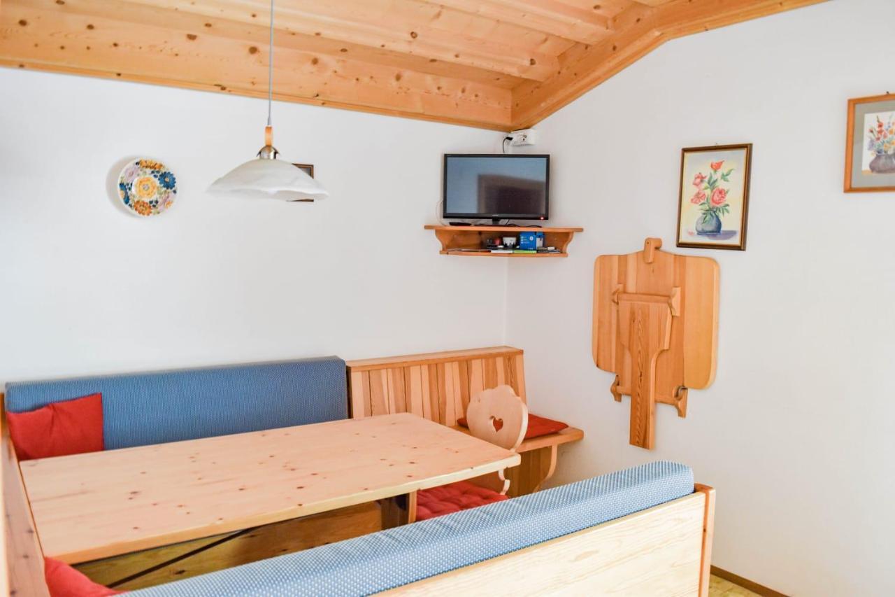 Apartement Noggler Malles Venosta Esterno foto